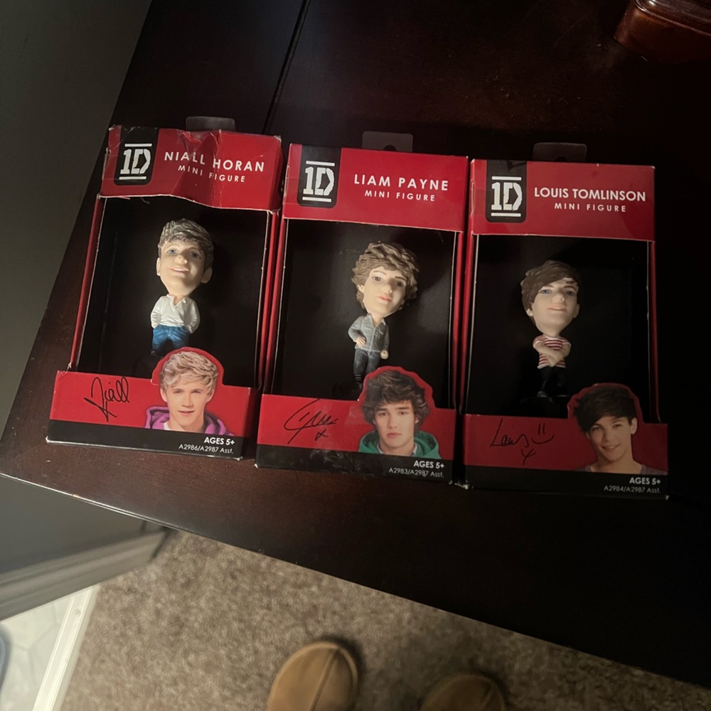 One Direction Mini Figures Set of 5